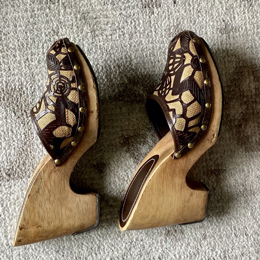Kenneth Cole patterned mules - Picture 4 of 7